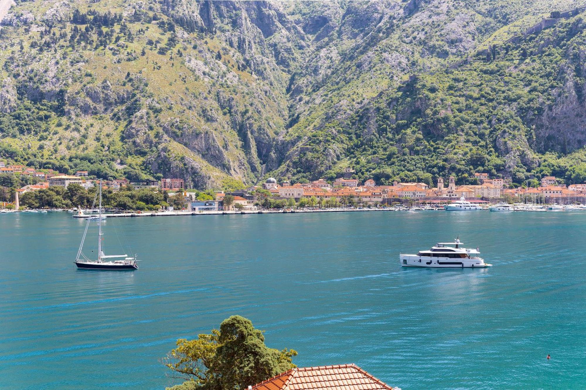 Apartments Doncic Kotor Exterior photo